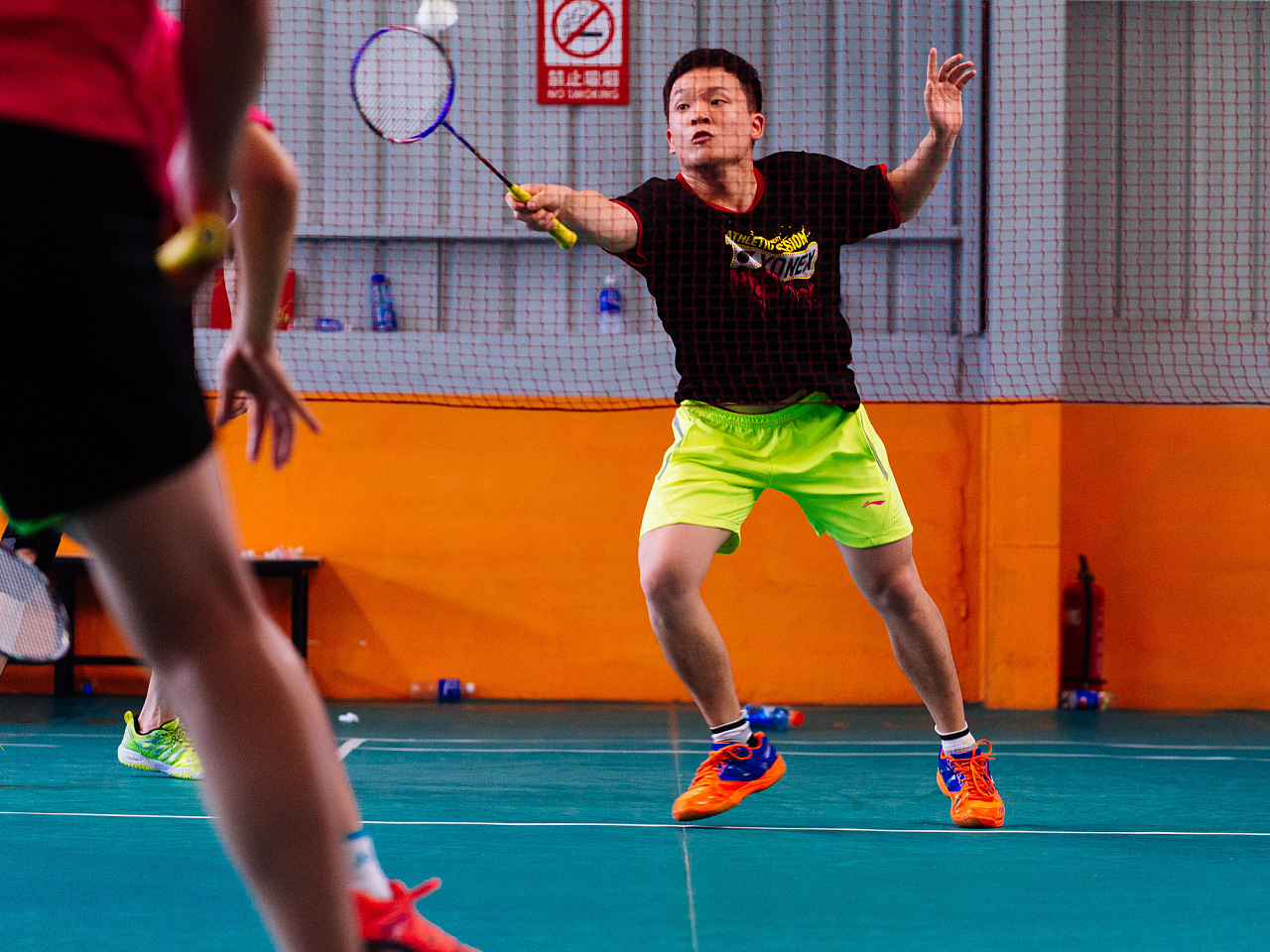 對側翼球員 對側翼球員