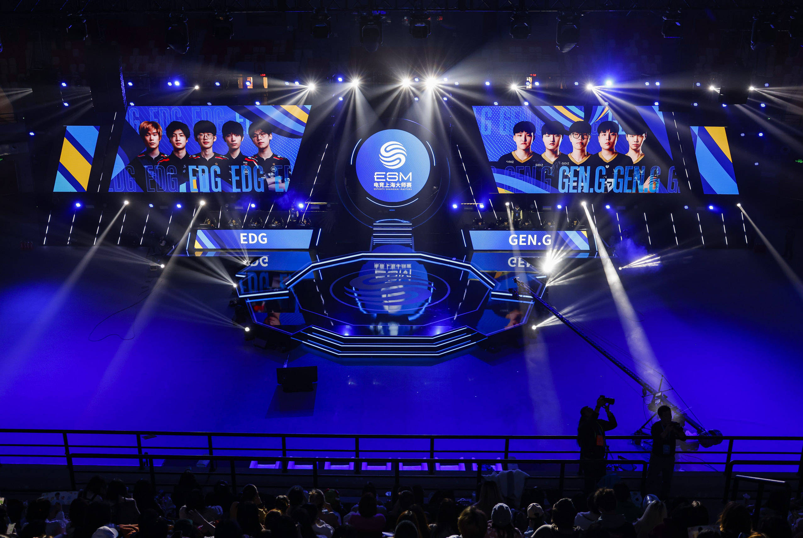 表团在羽毛 表团在羽毛