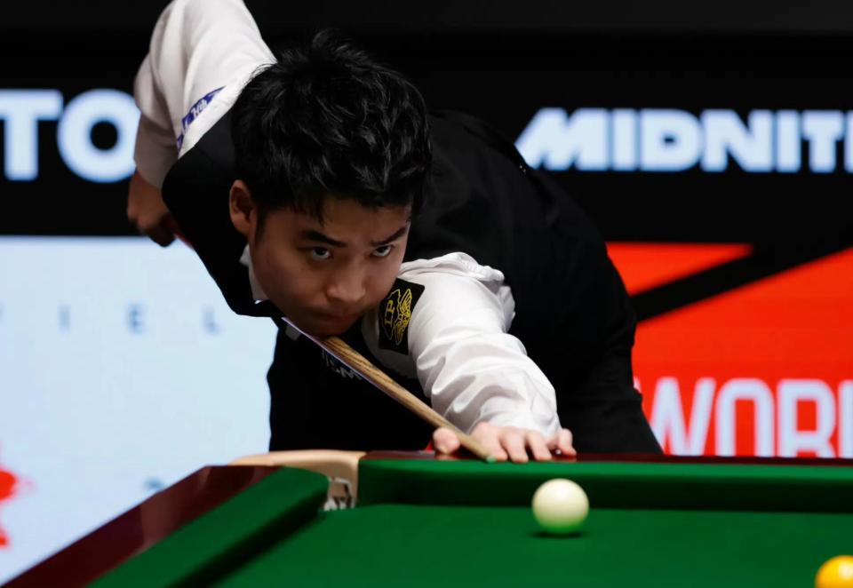 A赛场上发 A赛场上发